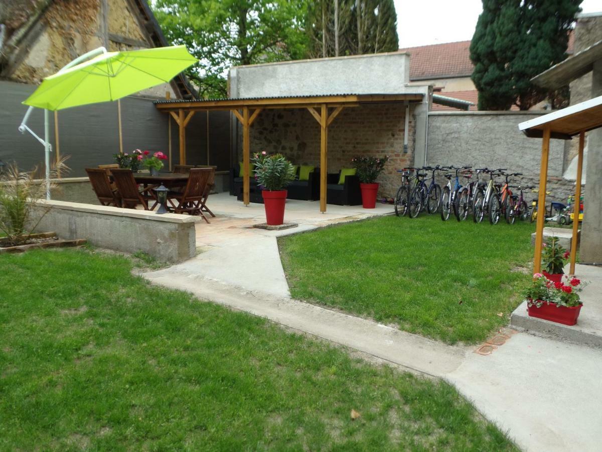 L' Escale De La Besbre Villa Vaumas Bagian luar foto